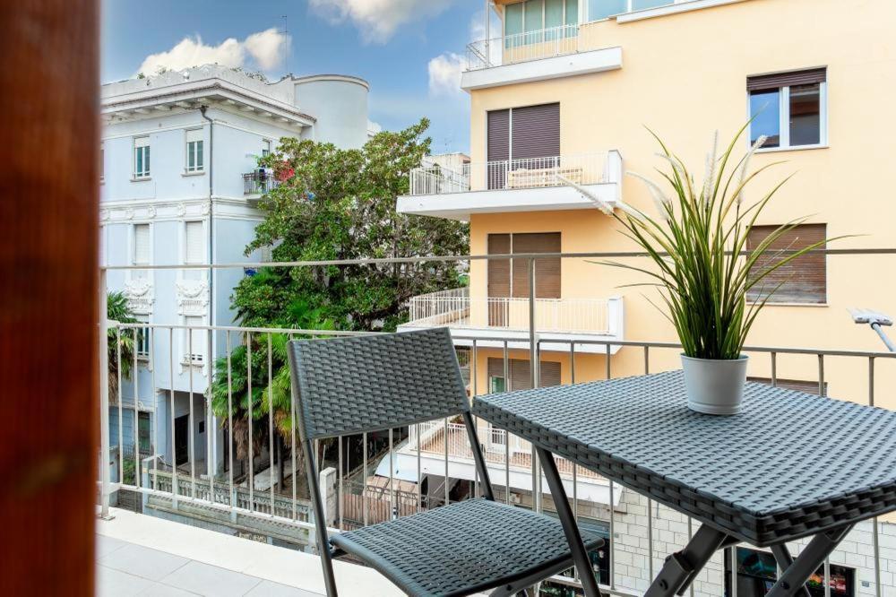 Buscine Home Pescara Centro - Palma Gratuita In Lido Attrezzato Exteriör bild